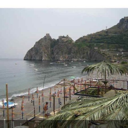 Hotel La Grotta SantʼAlessio Siculo Esterno foto